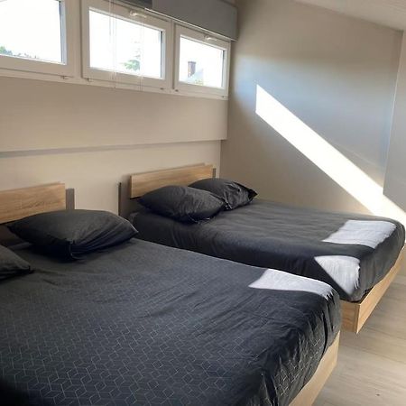 Studio Duplex Meuble Avec Place De Parking Surgères Exterior foto
